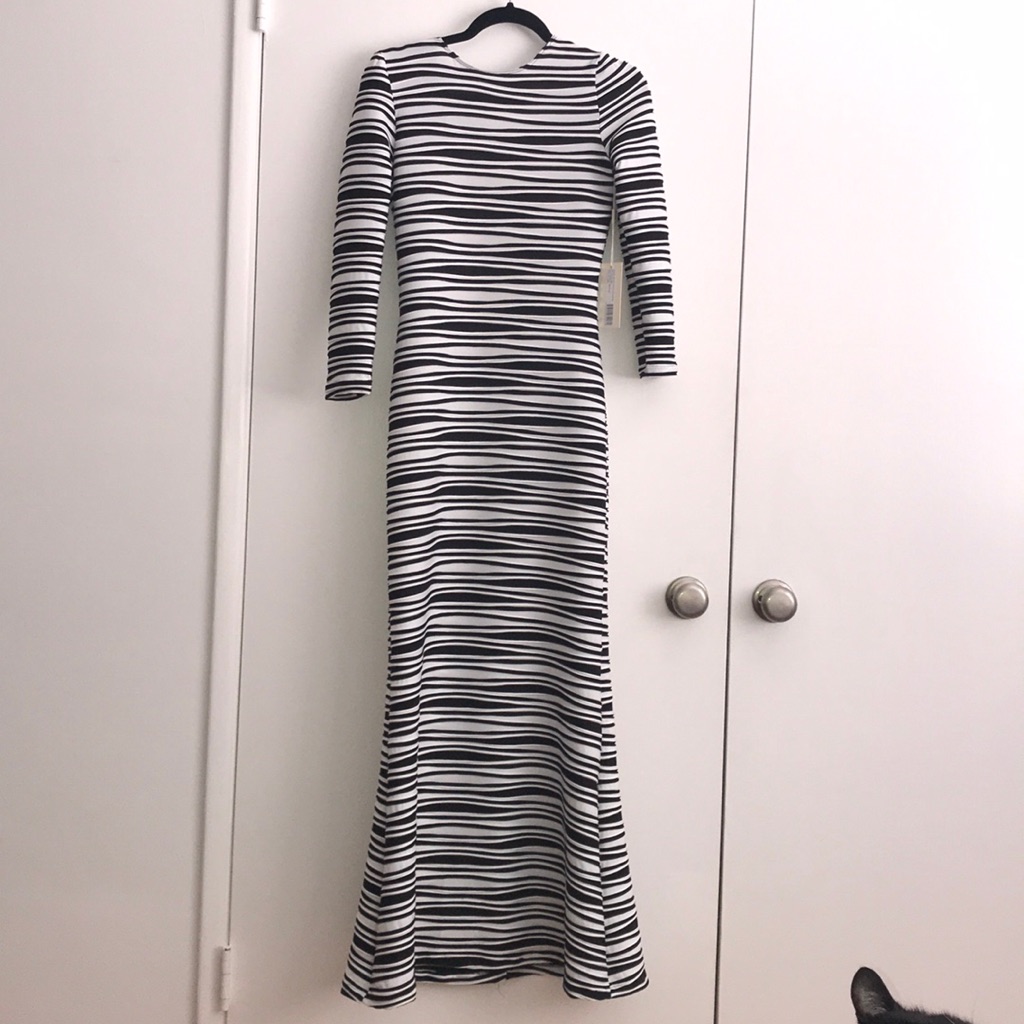 Nwt Black & White Low Back Gown
